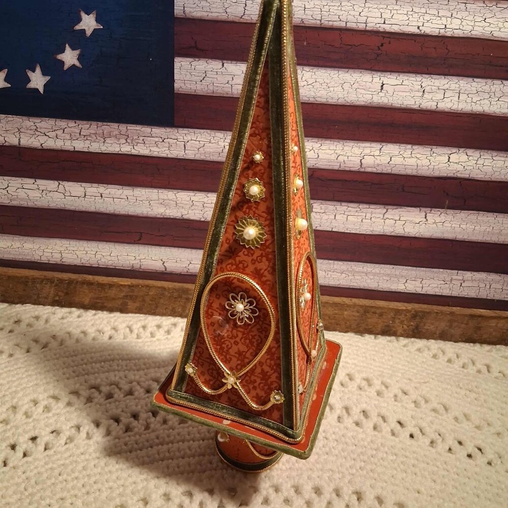 MUSICAL CHRISTMAS TREE DECOR-13" HIGH - Picture 1 of 7